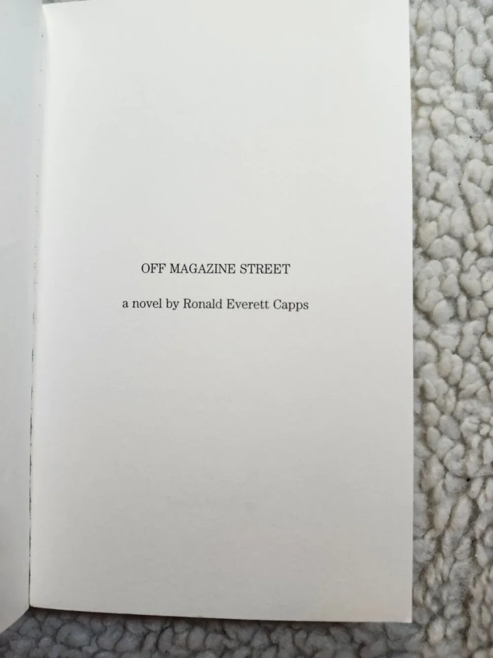 Off Magazine Street Ronald Everett Capps Paperback 2005 MacAdam/Cage - Picture 2 of 11